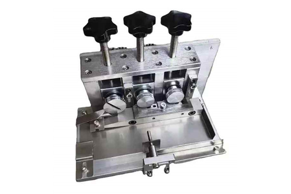 Nose bridge combination of mask machine